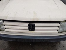 Calandre PEUGEOT 309 PHASE 2