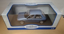 Peugeot 205 Bleu 1984 1/18