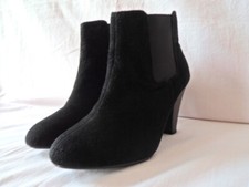 Bottines noires 100% daim