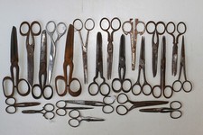 Lot de 22 ciseaux anciens en métal de marques différentes