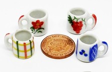 Poupées Maison Céramique Tasses 4 Assorties Modèles Miniature Ensemble D 1:12