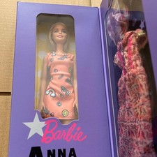 Poupée Barbie Anna Sui robe