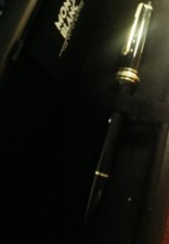 STYLO PLUME  MONTBLANC MEISTERSTUCK  modèle 146 PLUME OR 18 k