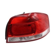 Feu arriere principal droit