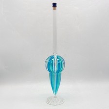 Bouteille à liqueur en verre soufflé filigrane coloré bleu de Murano XXème