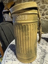 Trés beau masque à gaz