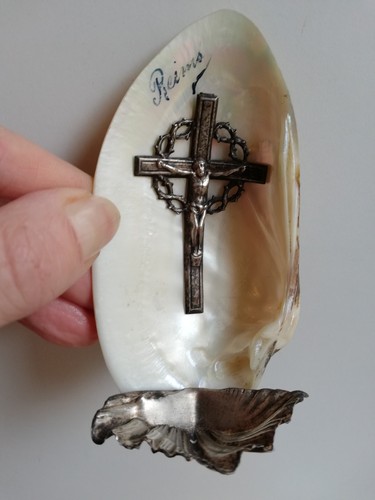 Bénitier ancien coquillage - bénitier,