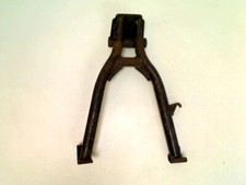 béquille centrale. pour