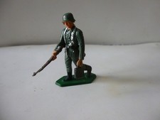 SOLDAT   ARMEE ALLEMANDE    VARIANTE  STARLUX