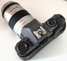 Pentax P30 T + 50 mm 1.2 + 80-200 mm 4.7-5.6 Pentax + 28-80 3.5-4.5 Pentax