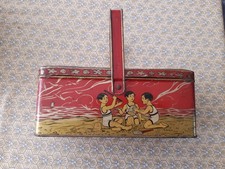 Ancienne boite à biscuits en