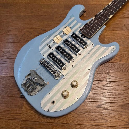 Guitare bizarre entretenue