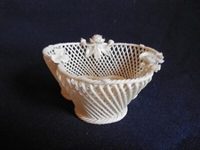 ANCIEN PANIER VIDE POCHE POTTERIE IRELANDE BELLEEK FERMANAGH