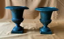 Pair of antique French Medicis urns 