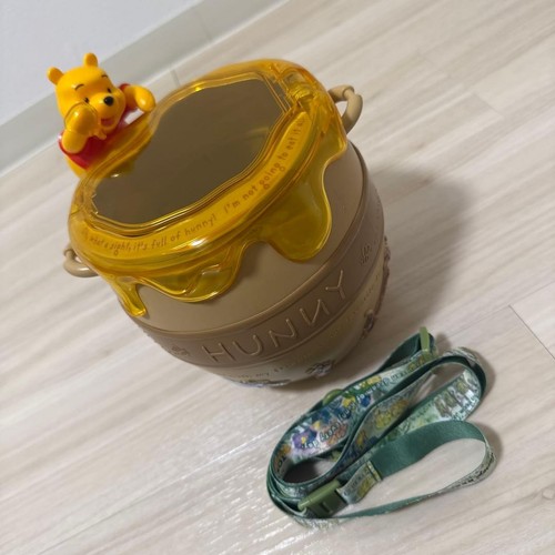 Winnie the pooh honey - winnie,