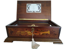 boîte à musique en bois 3 musiques Reuge