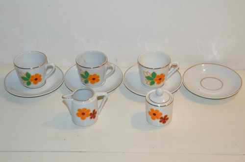 Ancienne dinette porcelaine