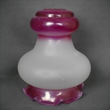 Ancienne lampe en verre opalin