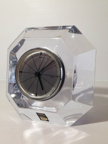Superbe horloge poser - superbe,