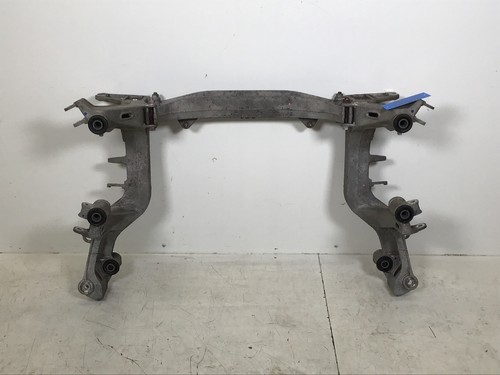Corps axe arrière porsche - corps, d'axe