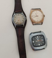 LOT DE 3 MONTRES HOMME MECANIQUES FONCTIONNENT.