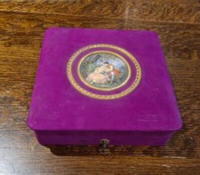 Tres Joli Coffret Boite À Bijoux Avec Peinture Miniature Bronze Doré Et Velour