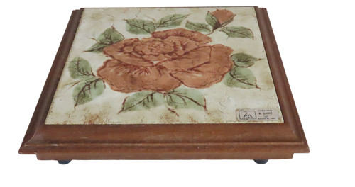 Dessous plat musical - dessous, de