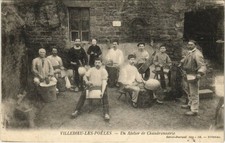 CPA VILLEDIEU-les-POELES Un