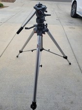 Manfrotto 3051 Tripod