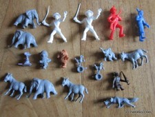 LOT 18 FIGURINES LA ROCHE AUX FEES  CIRQUE DAVY CROCKETT BAMBI BLANCHE NEIGE