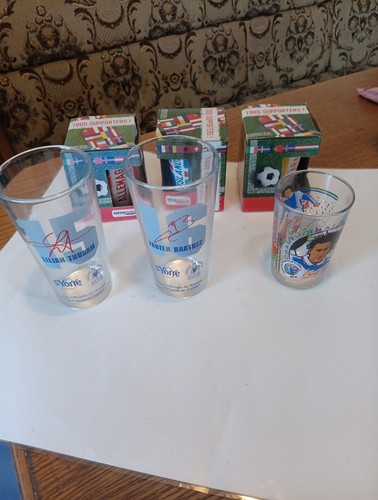 Football lot verre - de,