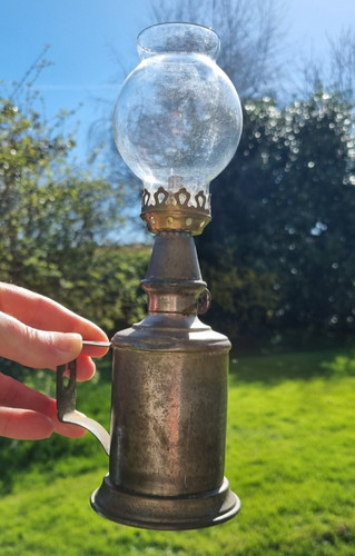 Lampe huile pigeon - à,