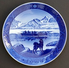 ASSIETTE DE COLLECTION signée ROYAL COPENHAGEN décor NOEL 1968 THE LAST UMIAK