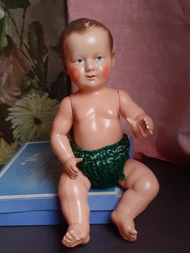 Baigneur ancien petit - baigneur,