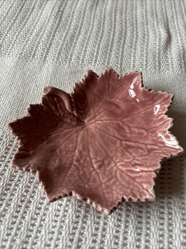 Bordalo pinheiro pink leaf - pinheiro,