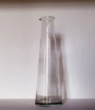 Carafe / verseuse verre soufflée, 32,5 cm haut, le tampon du Musée des Arts Déco