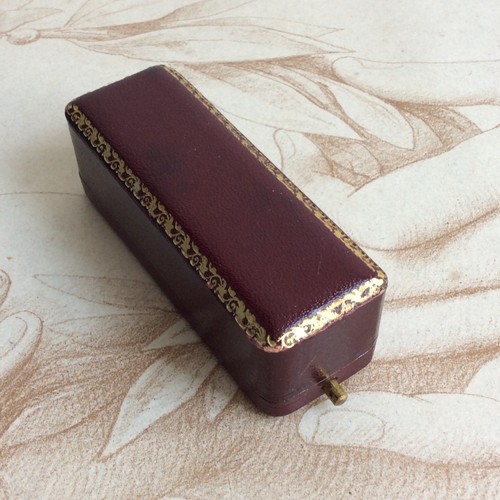 Ecrin bijou ancien cuir - ecrin, à