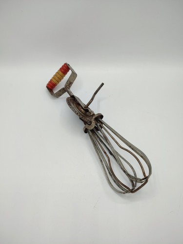 Ancien fouet cuisine - de,