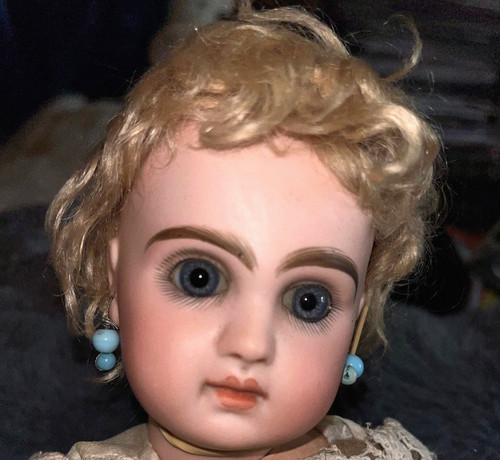 Rare adorable petite poupée - rare,