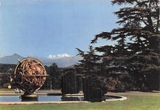 SUISSE GENEVE LA SPHERE ARMILLAIRE DU PALAIS DES NATIONS ET LE MONT BL