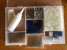 Pierres, Graviers, Champs d'herbes Autour du Lac/Etang/River - Occasion - 