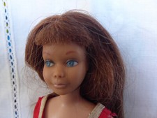 poupée mannequin SKIPPER (soeur de BARBIE) habits d'origine / 1964