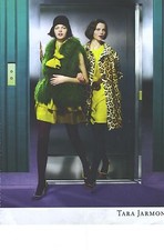 PUBLICITE ADVERTISING 2009  TARA JARMON haute couture manteau leopard