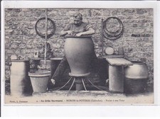 NORON-la-POTERIE: potier à son tour - très bon état