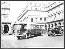 2011  --  AUTOBUS RENAULT RUE DE RIVOLI EN 1937  . 4C489