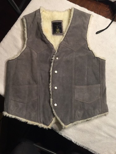 Unisex leather and sherpa vest - sherpa,