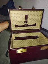Valise Cartier vanity case rouge bordeaux 