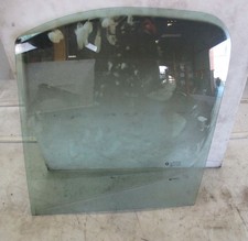 Glace porte avant gauche 8200005499 Renault TRAFIC II MINIBUS