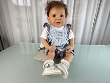 Poupée d'artiste poupée de collection en vinyle 56 cm. Excellent état