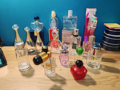 Lot bouteilles de parfum - de,